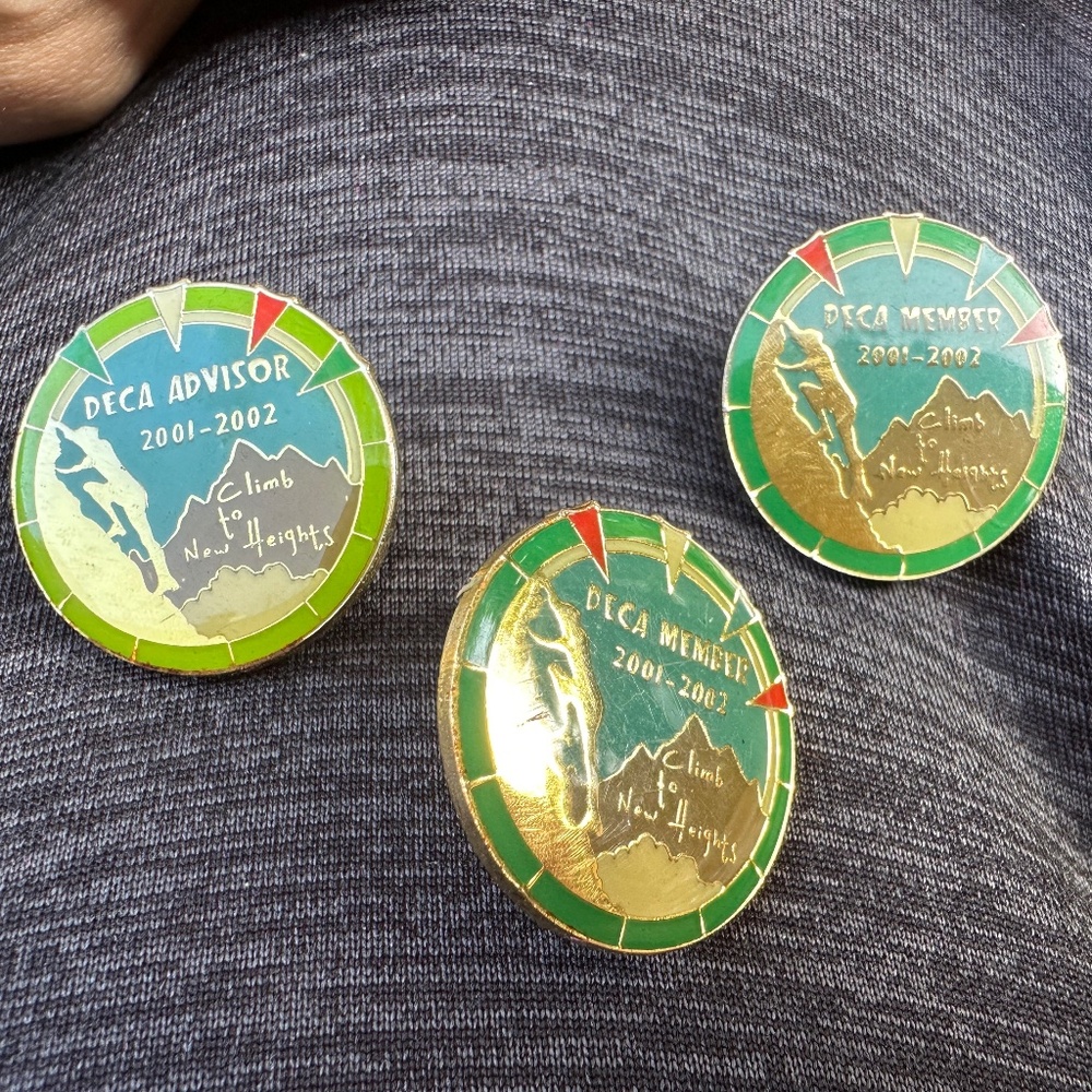 DECA PIN 2001-2002 Climb to New Heights